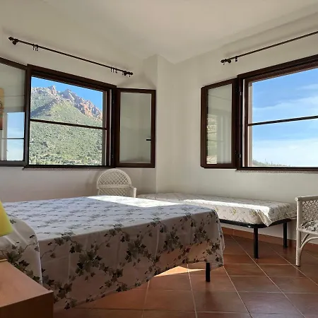 Casa Immersa Nella Natura Con Vista Mare E Monti Sardegna